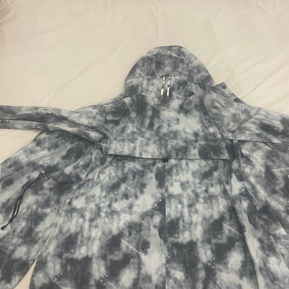 Canada Goose Black Label Kitsilano Raincoat
Large - Picture 7 of 9